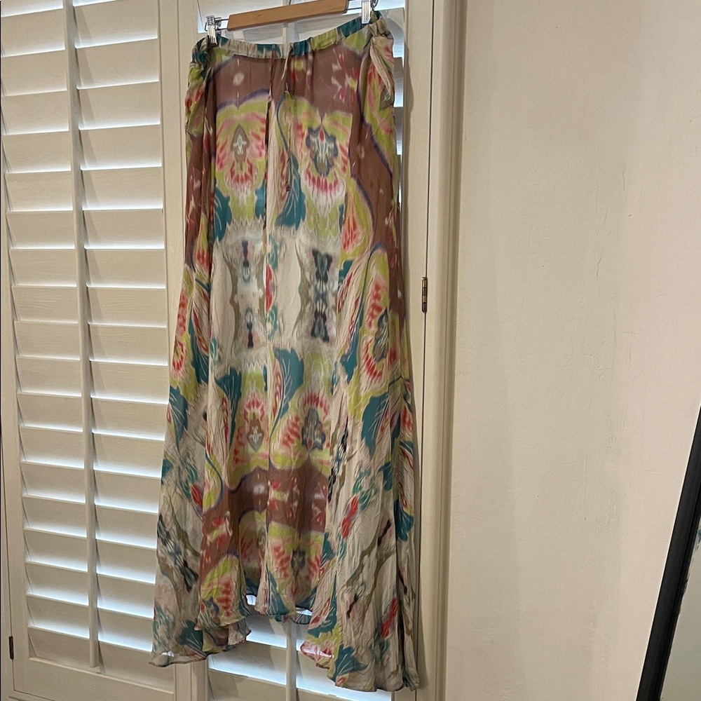 Da-Nang Silk Multicolor Asymmetrical Maxi Skirt - Picture 3 of 5